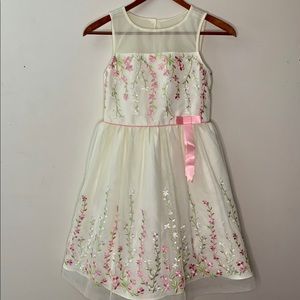 Girls dress